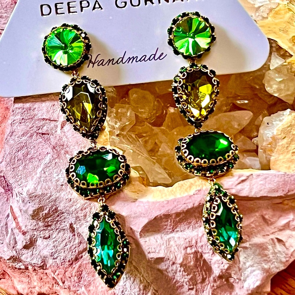 NWT Deepa Gurnani Beaded Crystal Chandeliers - Picture 4 of 14
